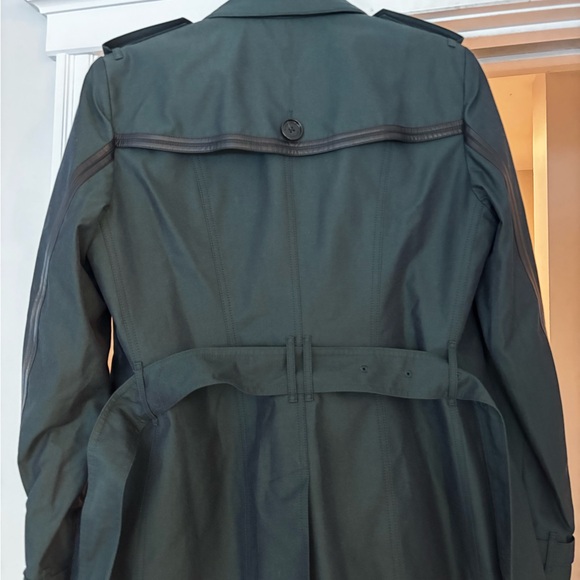 Burberry Dark Green Trench Coat with Check Lining - Picture 3 of 9